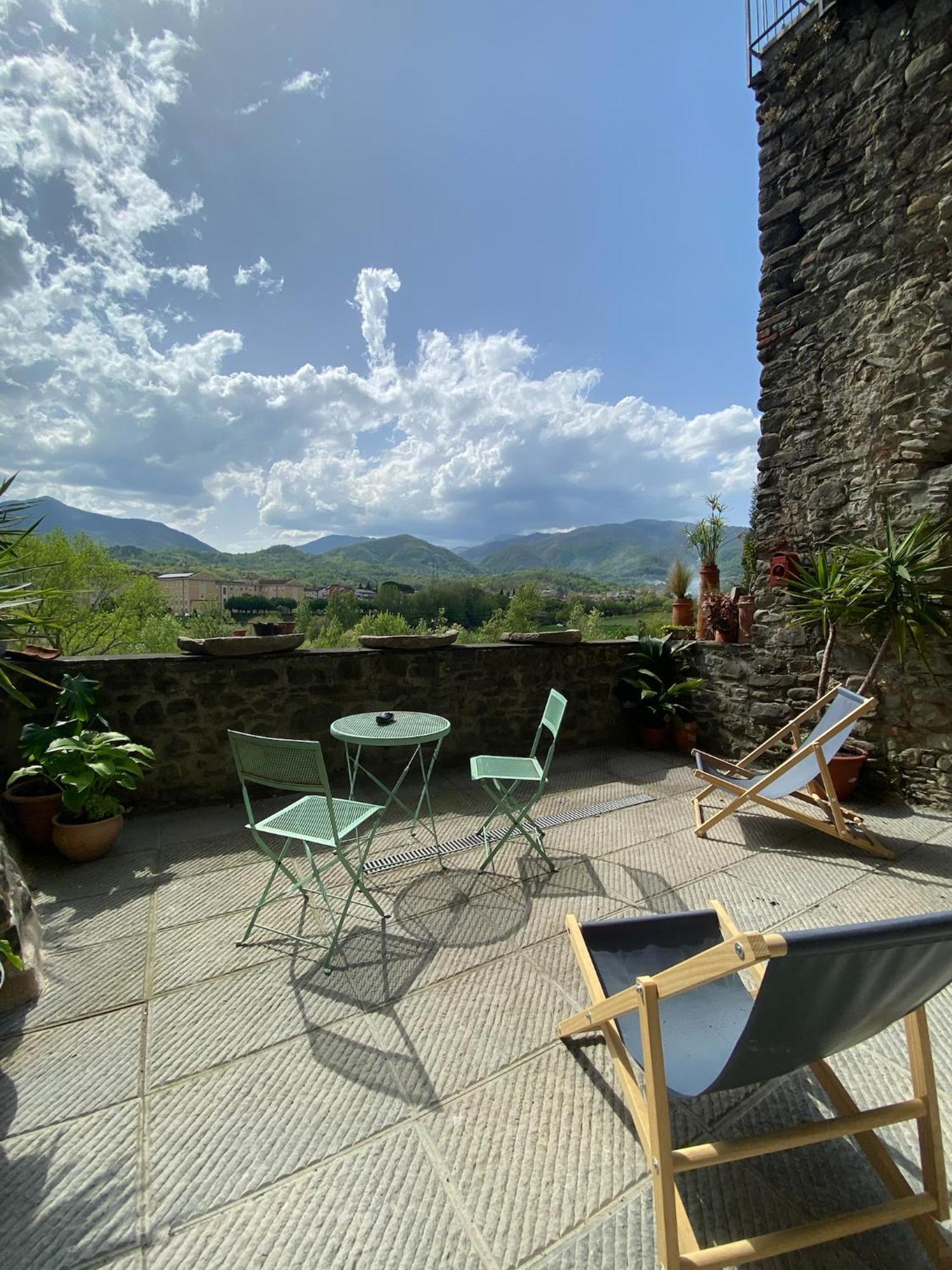 La Casa Medievale Suites E Spa Pontremoli Exterior photo