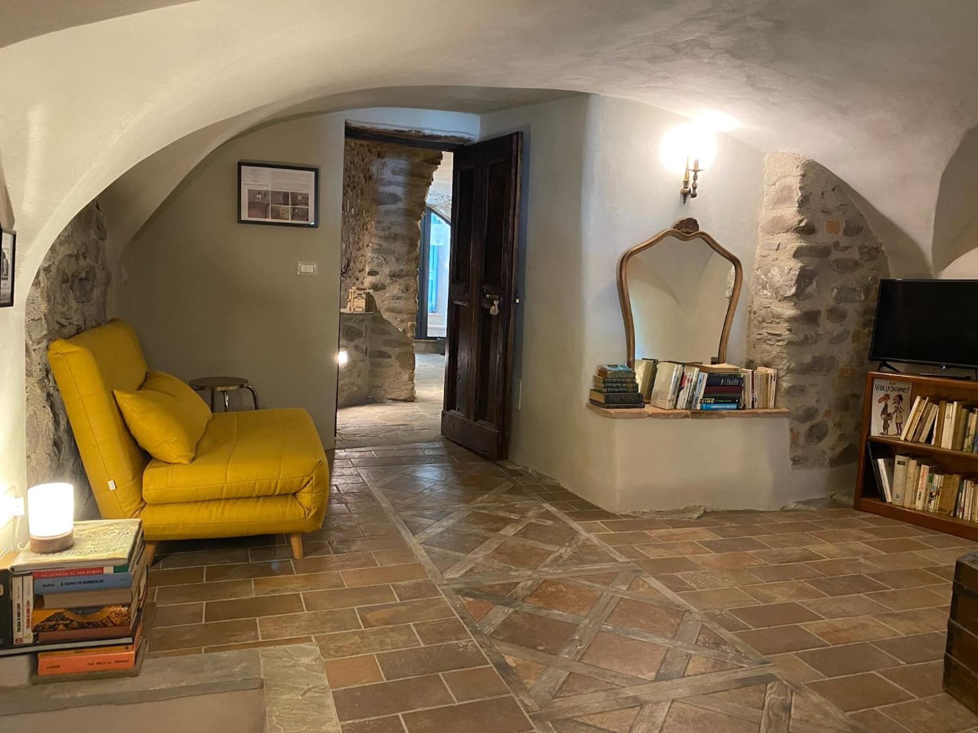 La Casa Medievale Suites E Spa Pontremoli Exterior photo