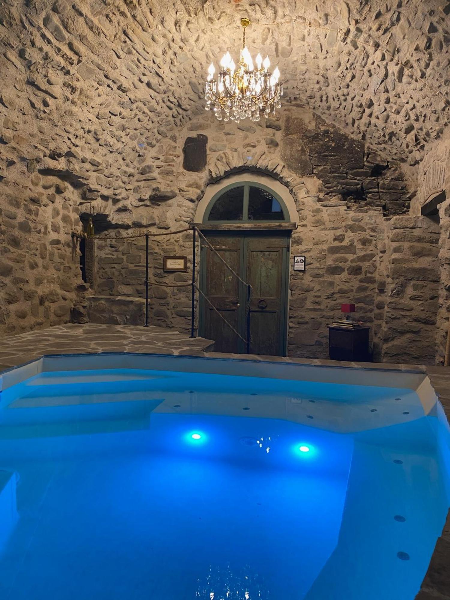 La Casa Medievale Suites E Spa Pontremoli Exterior photo